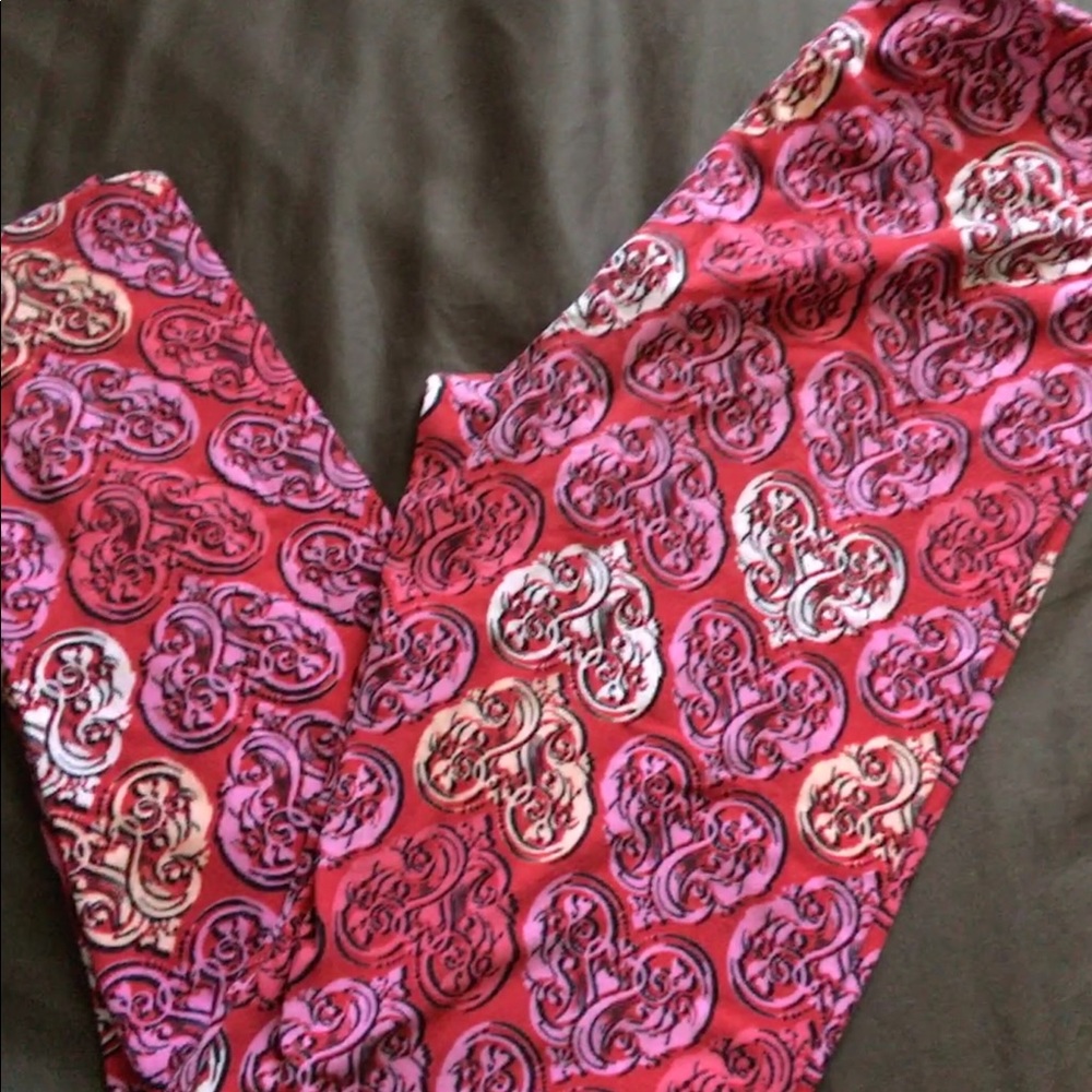 Heart Lularoe Leggings